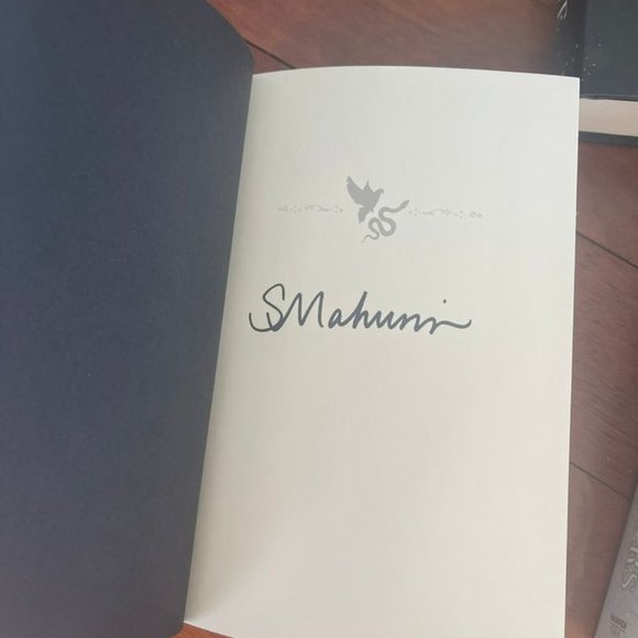 SIGNED BY SHELBY MAHURIN - Serpent & Dove Trilogy - Books 2/3 Signed First Ed - Picture 2 of 3